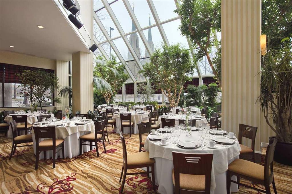 Hilton Fort Wayne At The Grand Wayne Convention Center (Adults Only) Restaurant photo